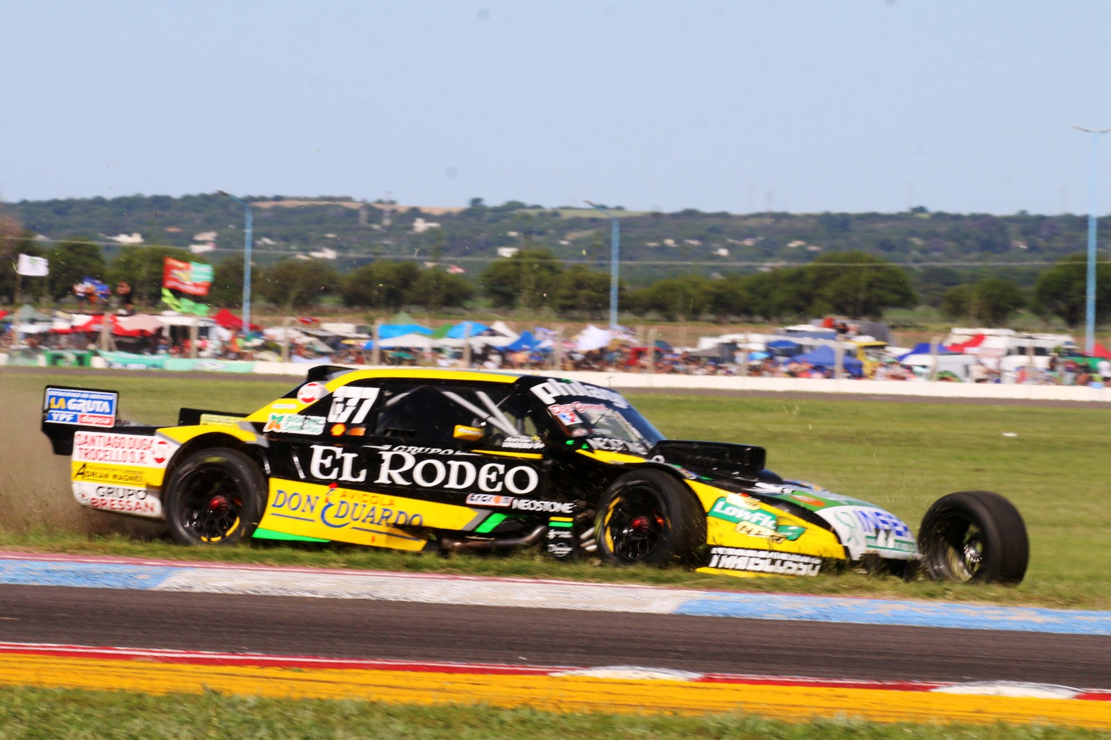 ¡De no creer! Londero sufrió un despiste en la clasificación del TC tras perder un neumático: WhatsApp Image 2023-11-11 at 18.44.22.jpeg